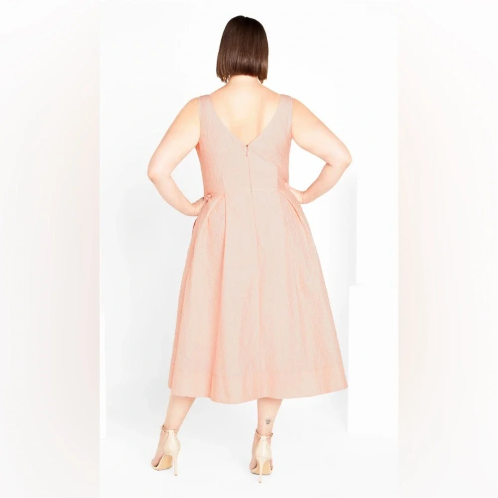City chic Estella dress light peachy pink. Size 20W. New inpackage - Picture 4 of 8